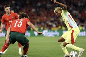 华体会下载-包含葡萄牙队表现抢眼,毫无悬念锁定小组第一的词条