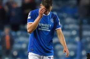 华体会登录-包含那不勒斯球迷呐喊支持,全力以赴为球队打气的词条