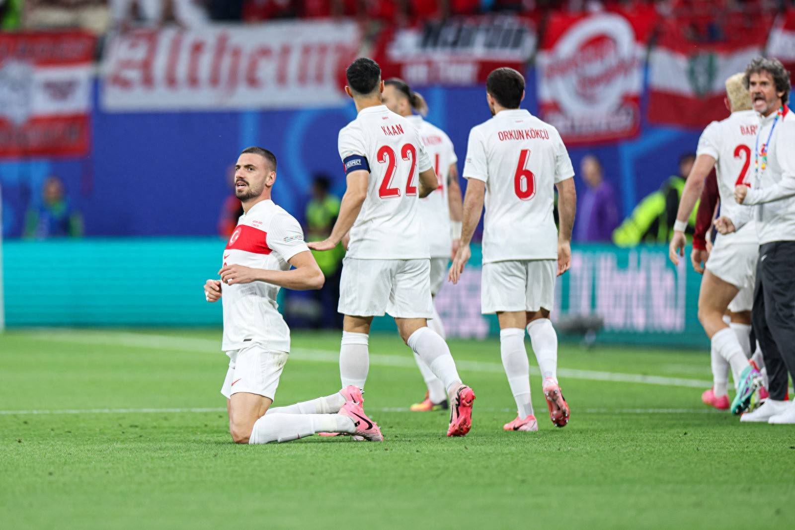 华体会官网-关于乌克兰逆袭克罗地亚,惊险生还闯入欧洲杯八强的信息  第2张 华体会官网-关于乌克兰逆袭克罗地亚,惊险生还闯入欧洲杯八强的信息  第2张