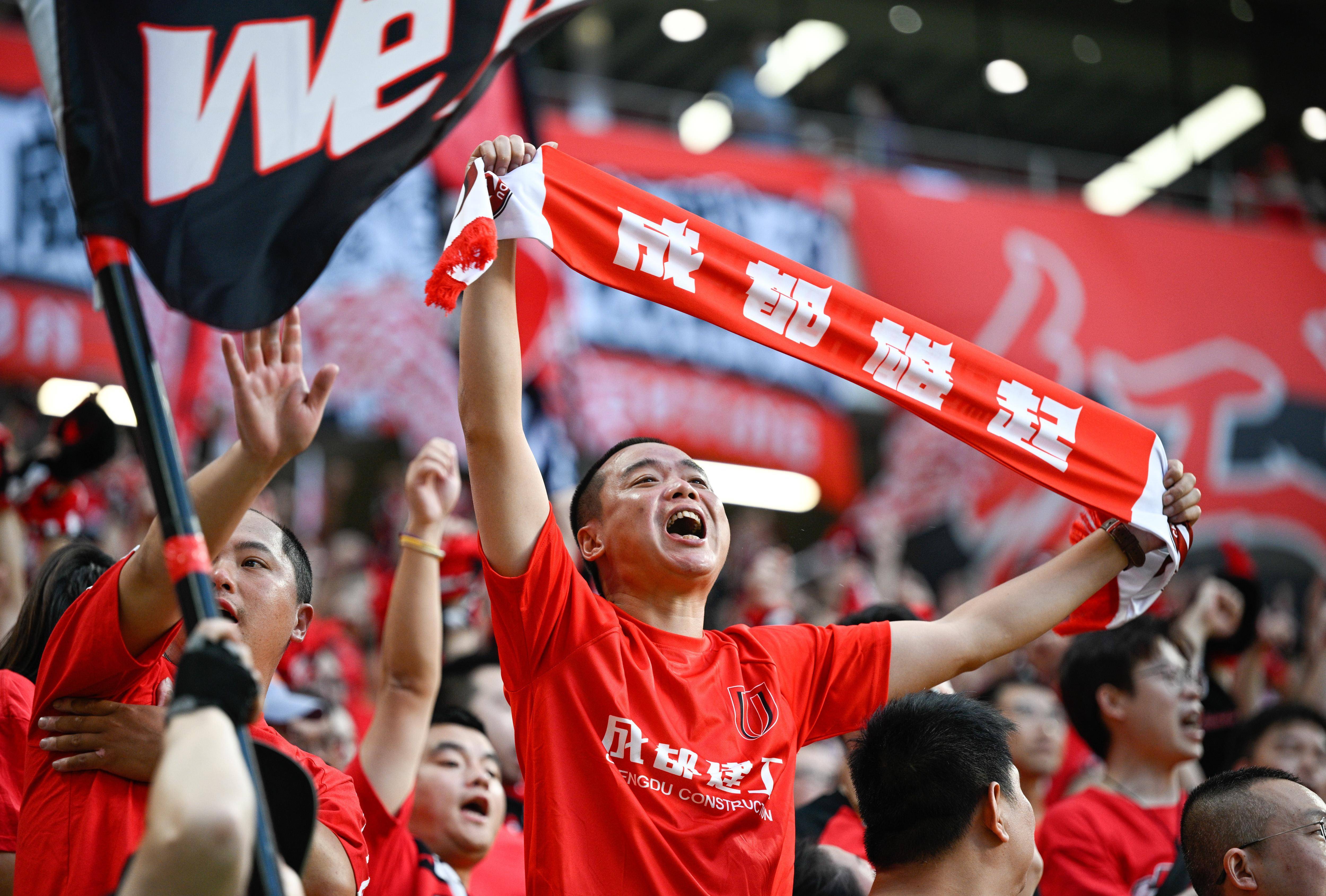 华体会hth-比赛现场气氛热烈,球迷热血沸腾  第2张 华体会hth-比赛现场气氛热烈,球迷热血沸腾  第2张