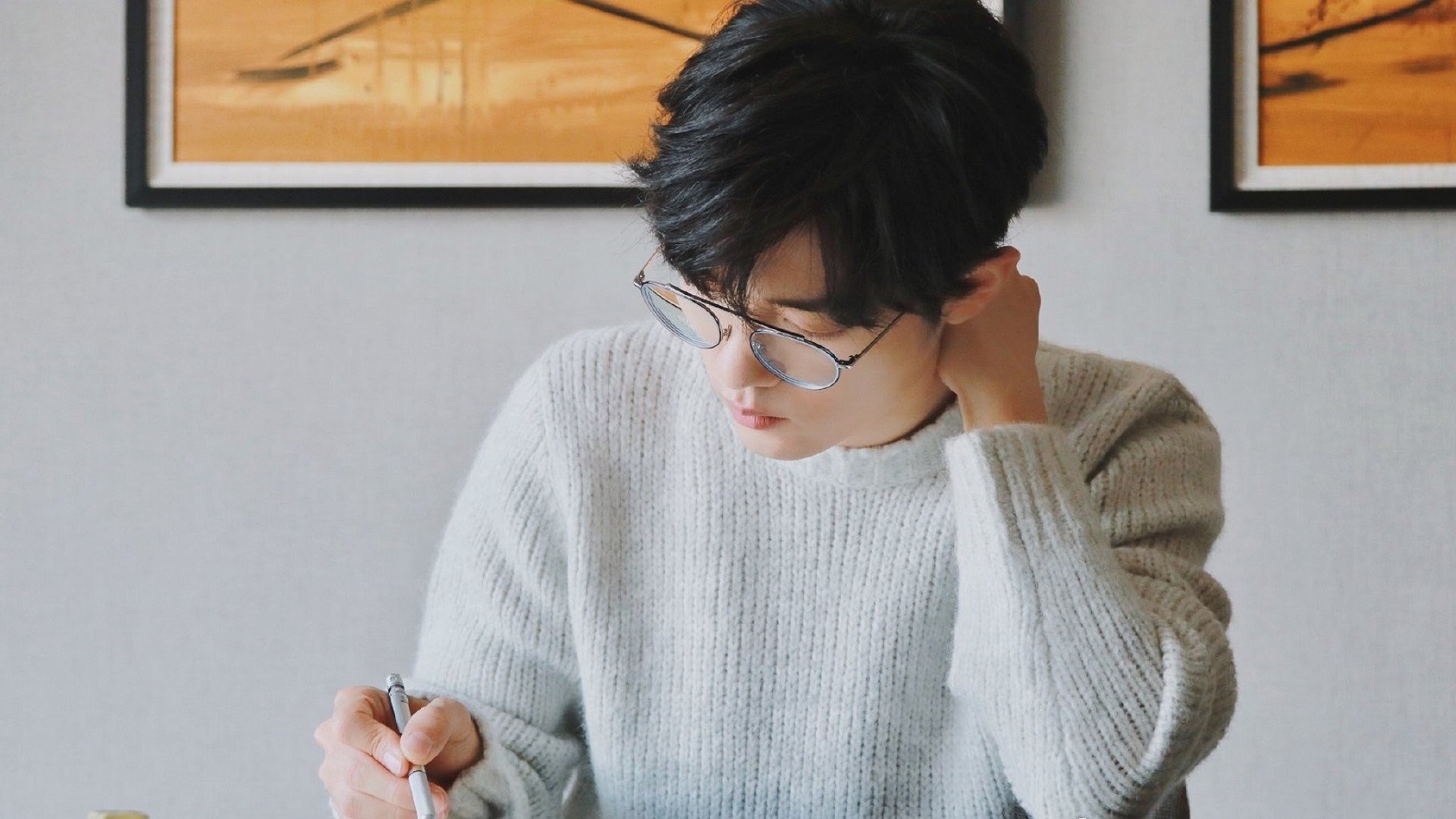 华体会体育-黄蜂双面刃，武切维奇统治全场，球队却险胜深圳  第2张